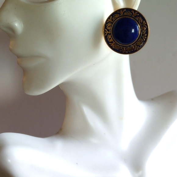 MFA MUSEUM OF FINE ARTS EARRINGS GOLD TONE BLUE STONES ENAMEL RABBITS - Picture 4 of 7